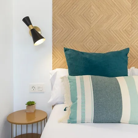 Capitan Huelin & Centric By Ele