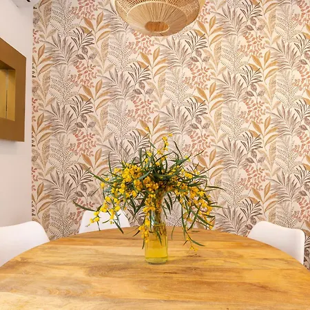 Capitan Huelin & Centric By Ele